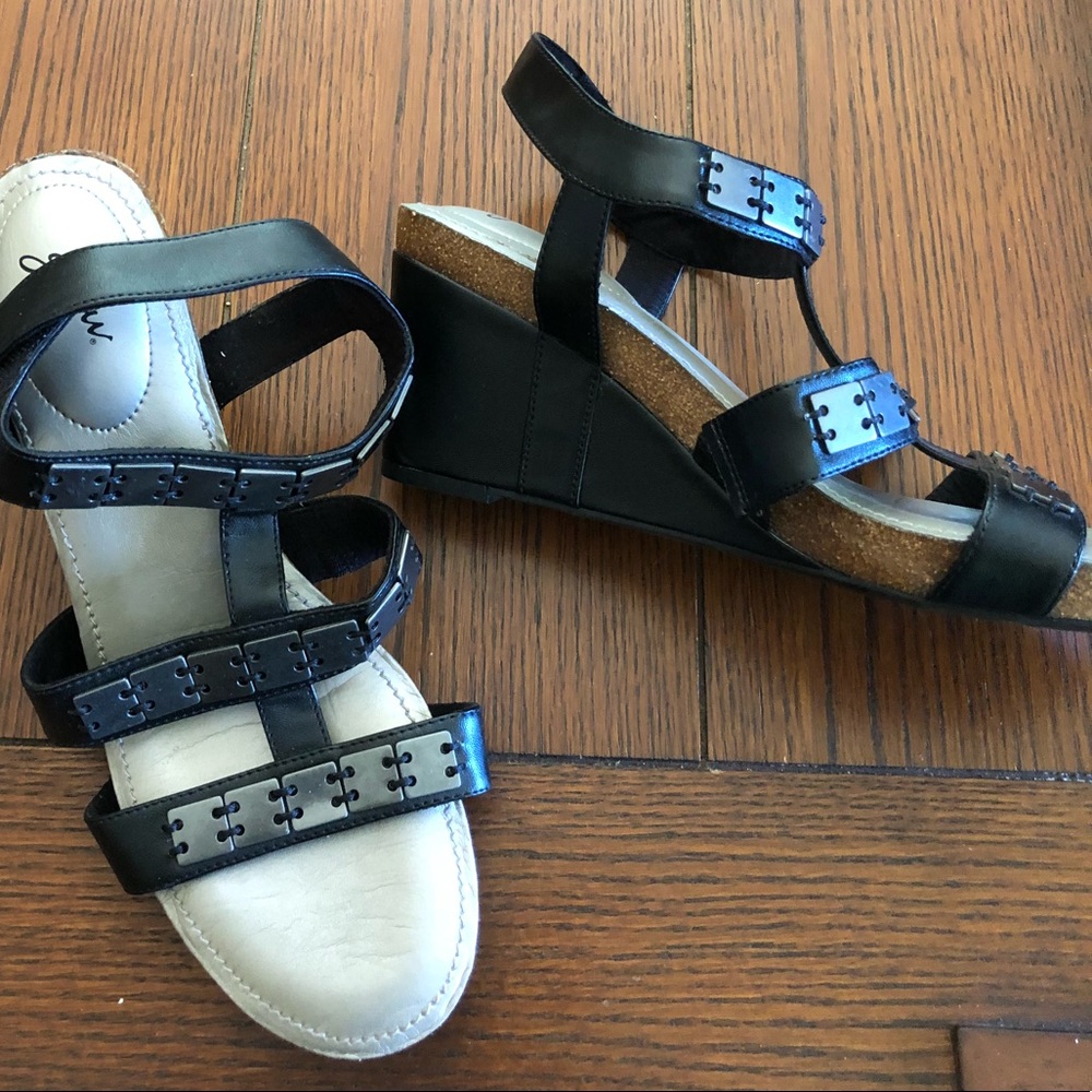 🚫SOLD🚫Like New GNW Wedge - Size 9